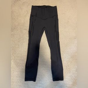 Lululemon high rise 21” leggings with pockets - black